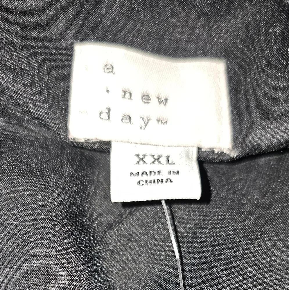 A New Day. Women's Black Buttoned Vest. Rayon Size: Large. NWT. - Picture 8 of 9